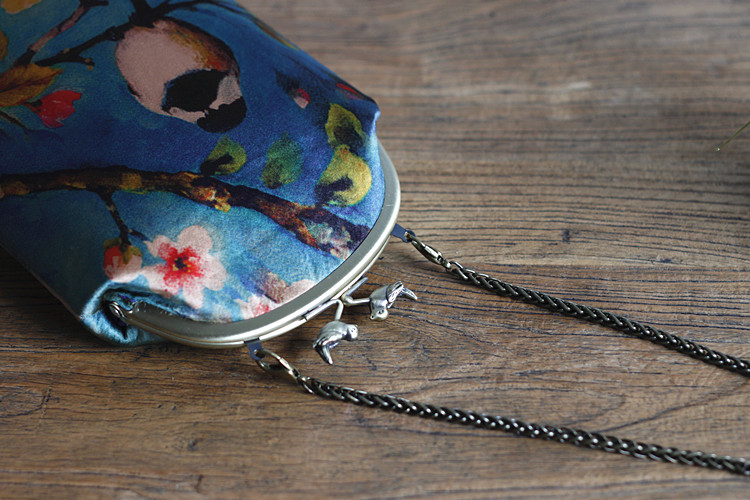 家佳樂文學(xué)元素復(fù)古小鳥斜跨包，唯美手工包