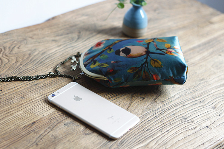 家佳樂文學(xué)元素復(fù)古小鳥斜跨包，唯美手工包