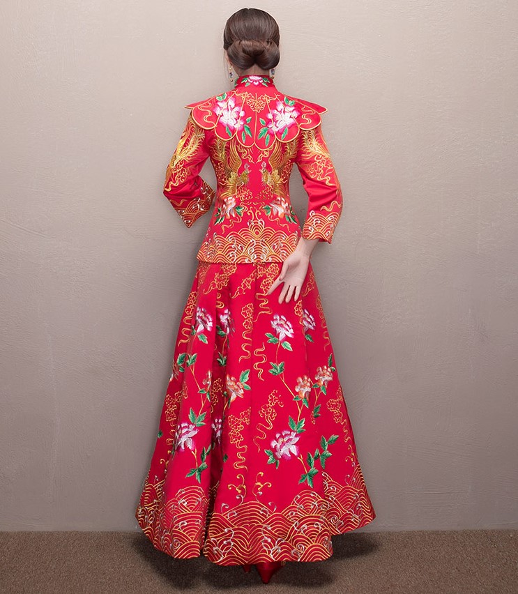 牡丹花領(lǐng)新娘禮服，古典刺繡中式禮服