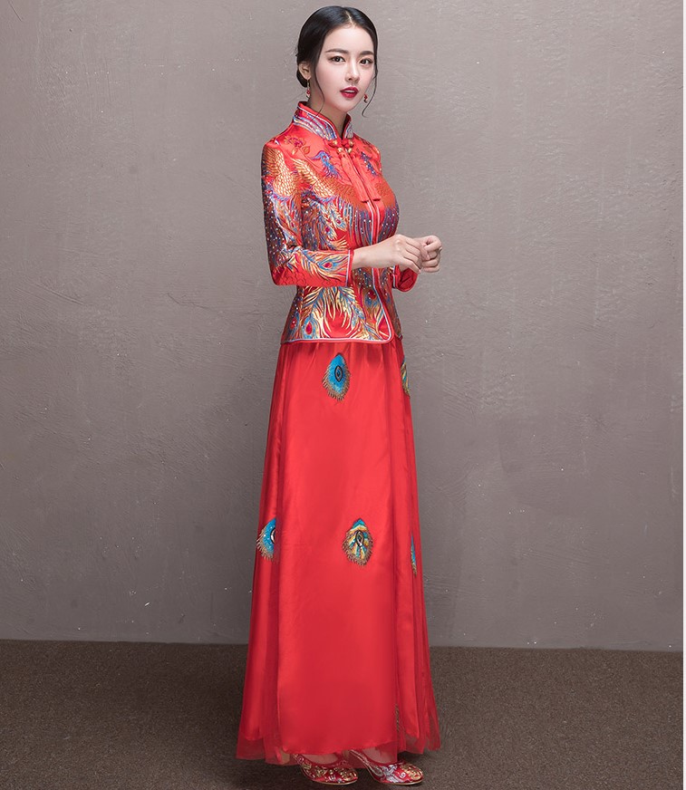 鳳凰刺繡新娘禮服，輕紗裙擺中式禮服