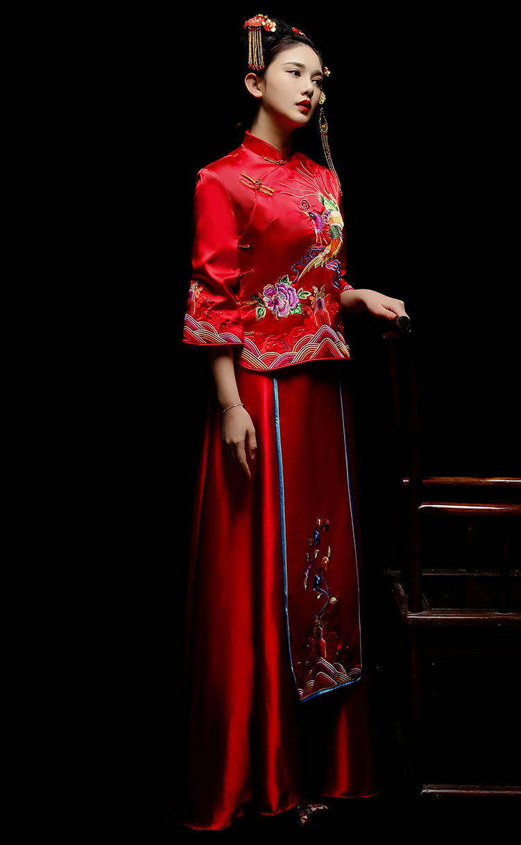 鳳凰刺繡新娘禮服，古典大氣中式禮服