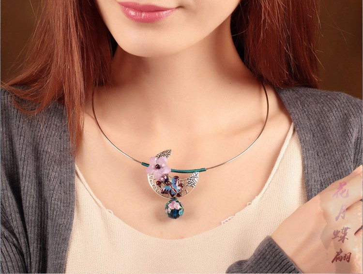 民族風(fēng)項圈月牙吊墜復(fù)古項鏈?zhǔn)罪? src="/wenxue/d/file/bigpic/190404/04/13-1G212145949.jpg" / data-5ZH7="TyJO1e"><br / data-upYs="bgHBe1">
	<img alt=