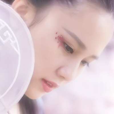 紫色文藝女生頭像，唯美古風(fēng)真人頭像