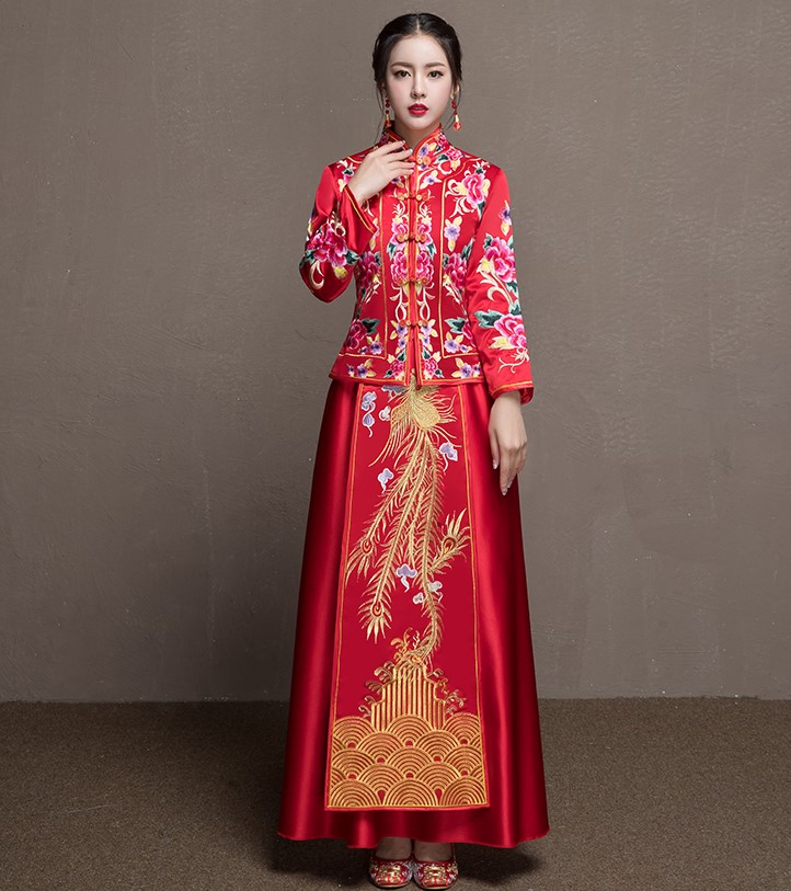 牡丹花新娘結(jié)婚禮服，金風(fēng)裙擺中式禮服