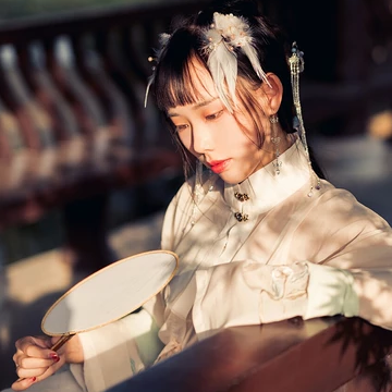 漢服帶寵物女生頭像，唯美古風真人頭像