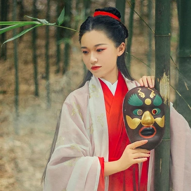 紅衣帶面具扇女生頭像，唯美古風真人頭像