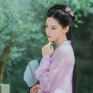 柳下紫衣帶傘頭像，唯美古風(fēng)真人頭像