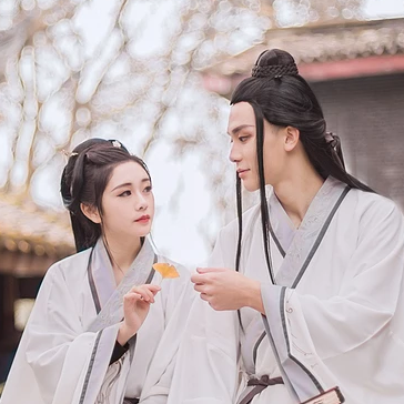 銀杏樹下情侶頭像，唯美古風真人頭像