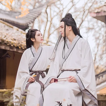 銀杏樹下情侶頭像，唯美古風真人頭像