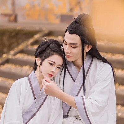 銀杏樹下情侶頭像，唯美古風真人頭像