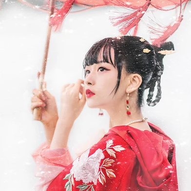 雪花飛舞紅衣女生頭像，唯美古風真人頭像