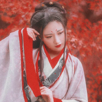 楓葉紅女生頭像，唯美古風真人頭像