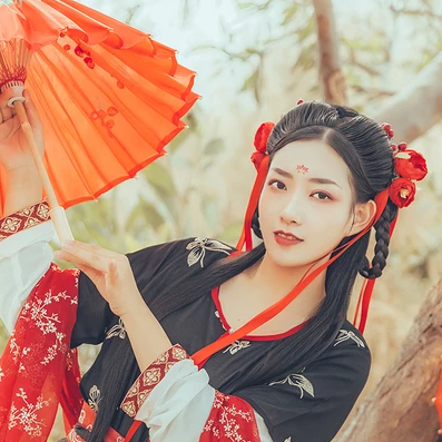 紅妝帶紅傘女生頭像，唯美古風(fēng)真人頭像