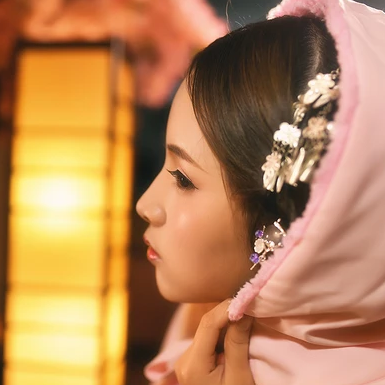 粉色斗篷女生頭像,唯美古風真人頭像