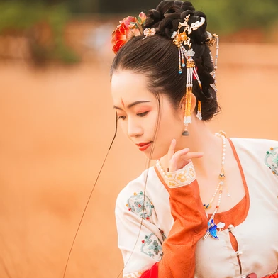 嬌艷文藝女生頭像，唯美古風(fēng)真人頭像