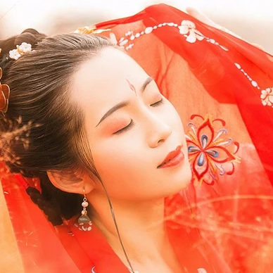 嬌艷文藝女生頭像，唯美古風(fēng)真人頭像