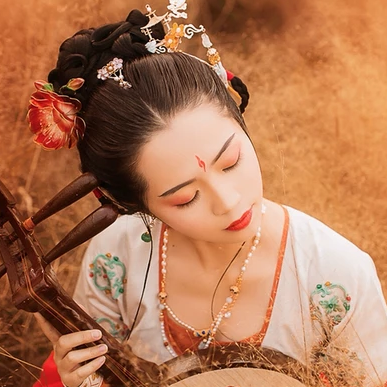 嬌艷文藝女生頭像，唯美古風(fēng)真人頭像