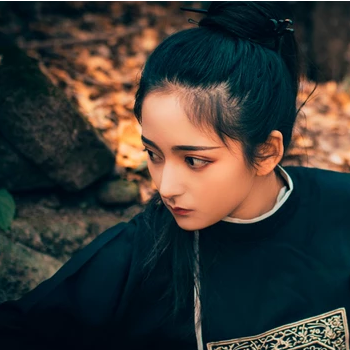 霸氣帶兵器俠客女生頭像，唯美古風(fēng)真人頭像