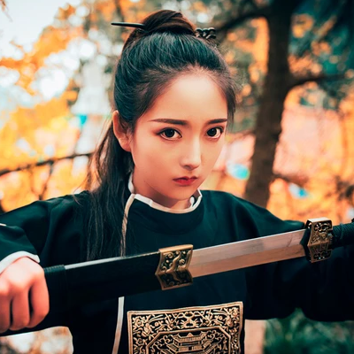 霸氣帶兵器俠客女生頭像，唯美古風(fēng)真人頭像