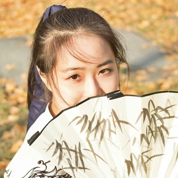 霸氣帶兵器女生頭像，唯美古風(fēng)真人頭像