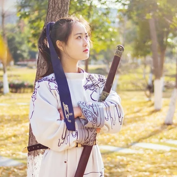 霸氣帶兵器女生頭像，唯美古風(fēng)真人頭像