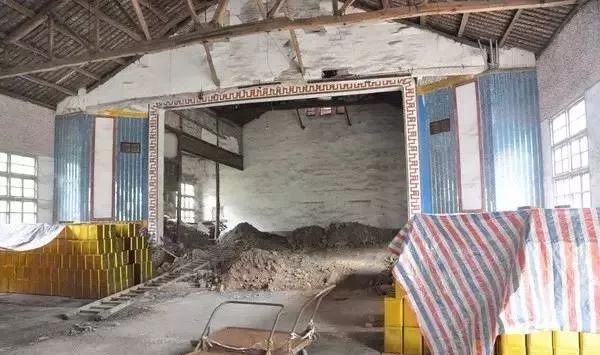 讓時(shí)光和經(jīng)歷變成一本書(shū)：中國(guó)首家圖書(shū)館民宿