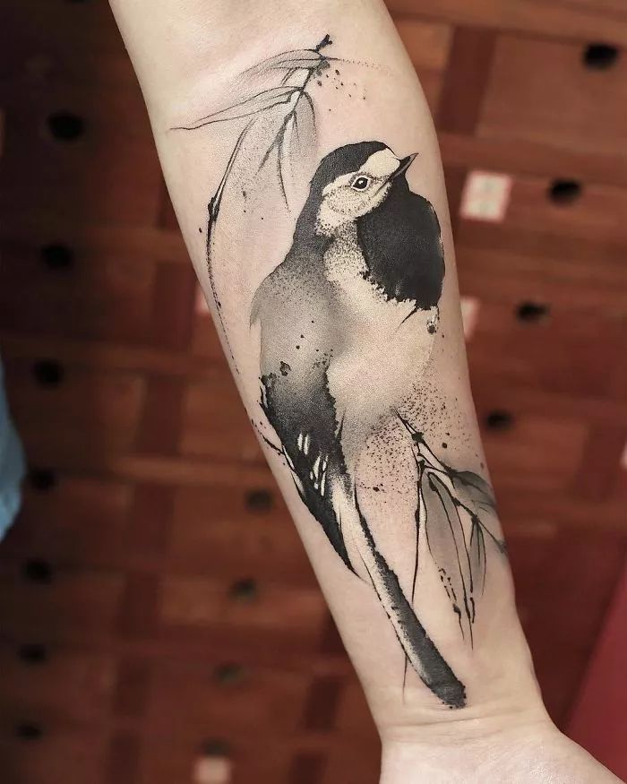 水墨人體彩繪藝術(shù)，傳統(tǒng)國(guó)畫(huà)與時(shí)尚刺青的融合