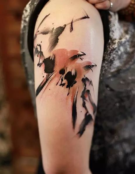 水墨人體彩繪藝術(shù)，傳統(tǒng)國(guó)畫與時(shí)尚刺青的融合