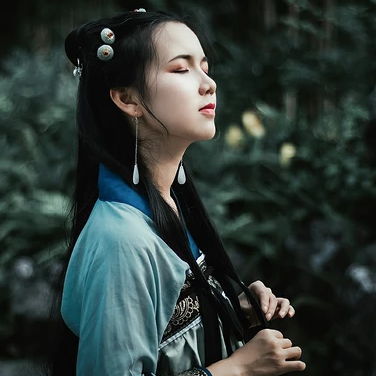 古典淡雅帶團(tuán)扇頭像，唯美古風(fēng)真人頭像