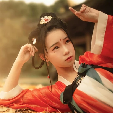 楓葉秋意文藝女生頭像，唯美古風(fēng)真人頭像