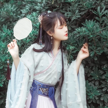 漢服情侶帶團(tuán)扇頭像，唯美古風(fēng)真人頭像