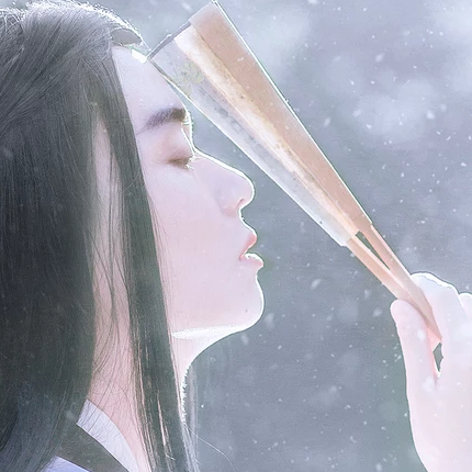雪景翩翩公子帶折扇頭像，唯美古風(fēng)真人頭像