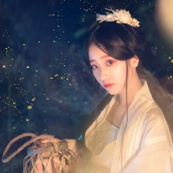 流螢白衣提燈少女頭像，唯美古風(fēng)真人頭像
