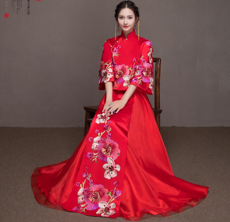 牡丹立體花朵新娘結(jié)婚禮服，優(yōu)雅秀禾中式禮服