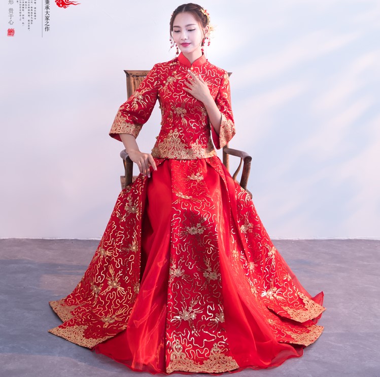 金色蕾絲花朵新娘禮服，唯美秀禾中式禮服