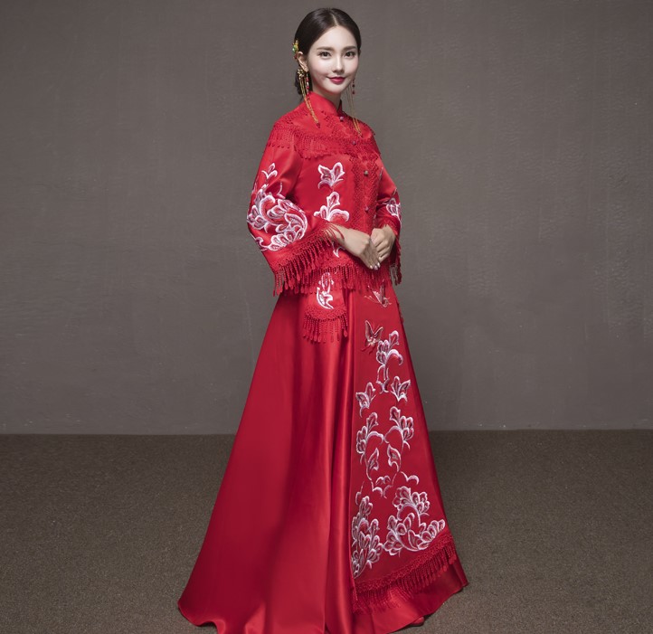 蝶戀花蘇繡新娘結(jié)婚禮服，唯美大氣中式禮服