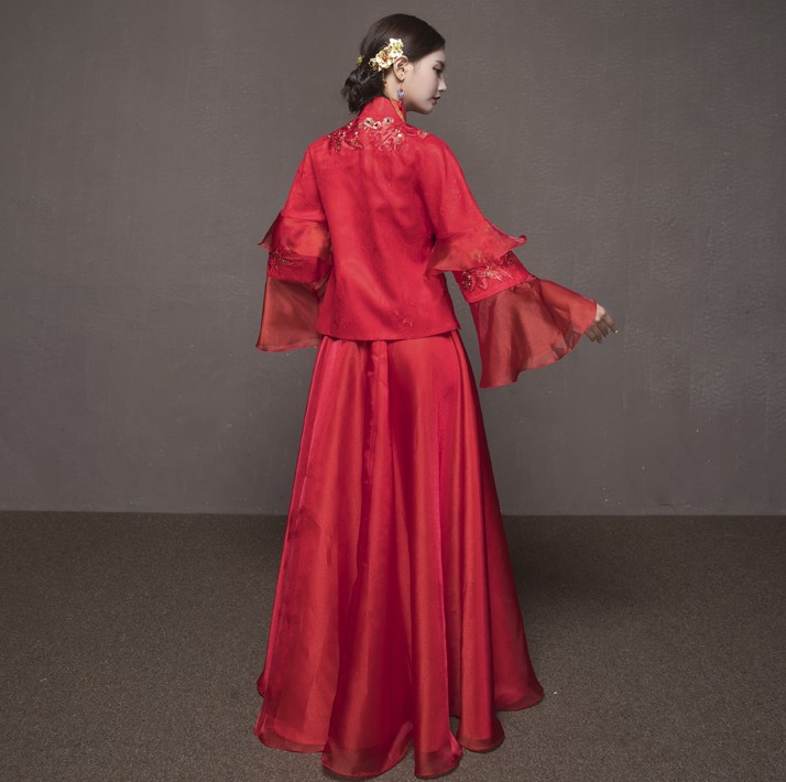 靈秀荷葉袖中式禮服，典雅韻味新娘禮服