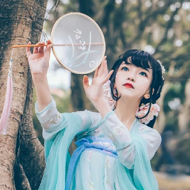 森林花仙子女生頭像，唯美古風(fēng)真人頭像