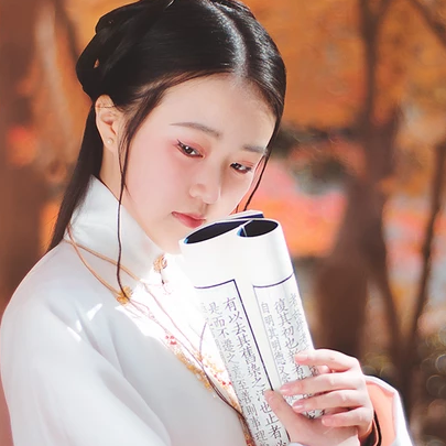 文藝看書女生頭像，唯美古風(fēng)真人頭像