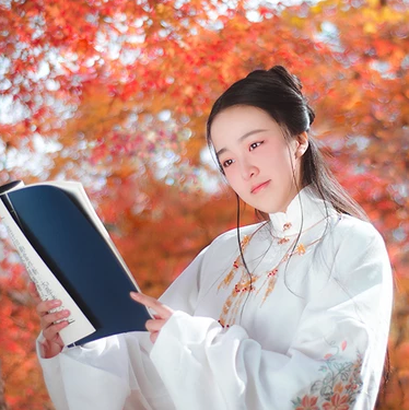 文藝看書女生頭像，唯美古風(fēng)真人頭像