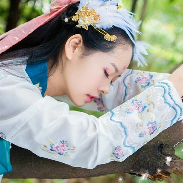 羽毛女生頭像，唯美古風(fēng)真人頭像