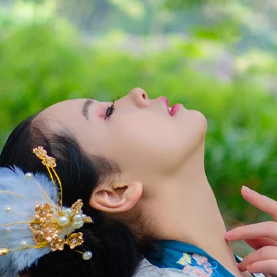 羽毛女生頭像，唯美古風(fēng)真人頭像