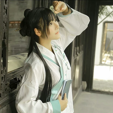 文藝復(fù)古風(fēng)漢服女生頭像，唯美古風(fēng)真人頭像