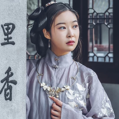 素雅灰色漢服女生頭像，唯美古風(fēng)真人頭像