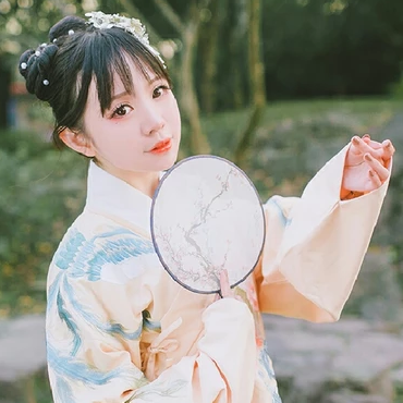 清新可愛帶團扇女生頭像，唯美古風(fēng)真人頭像