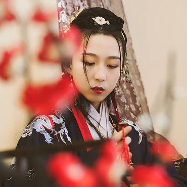 書香氣息女生頭像，唯美古風(fēng)真人頭像