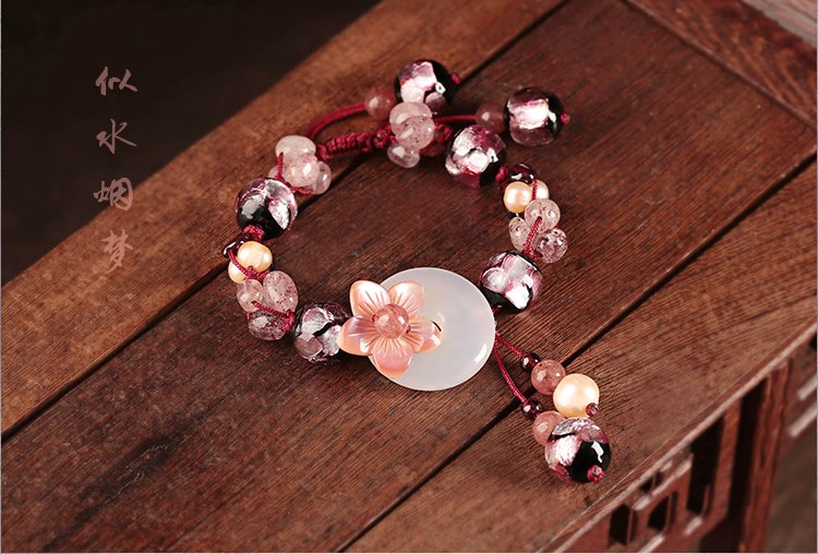 粉色草莓晶手串琉璃平安扣手鏈?zhǔn)罪? src="/wenxue/d/file/bigpic/190404/04/13-1P111141I8.jpg" / data-5ceq="3nq71n"><br / data-Hg8E="yODePX">
	<img alt=