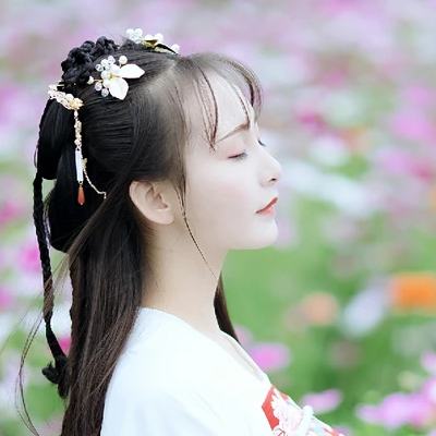 小清新花朵帶團(tuán)扇女生頭像，唯美古風(fēng)真人頭像