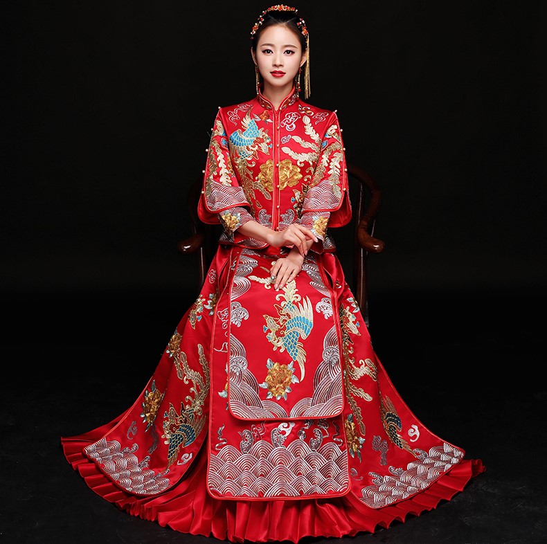 高貴華美中式禮服，秀禾龍鳳褂新娘禮服