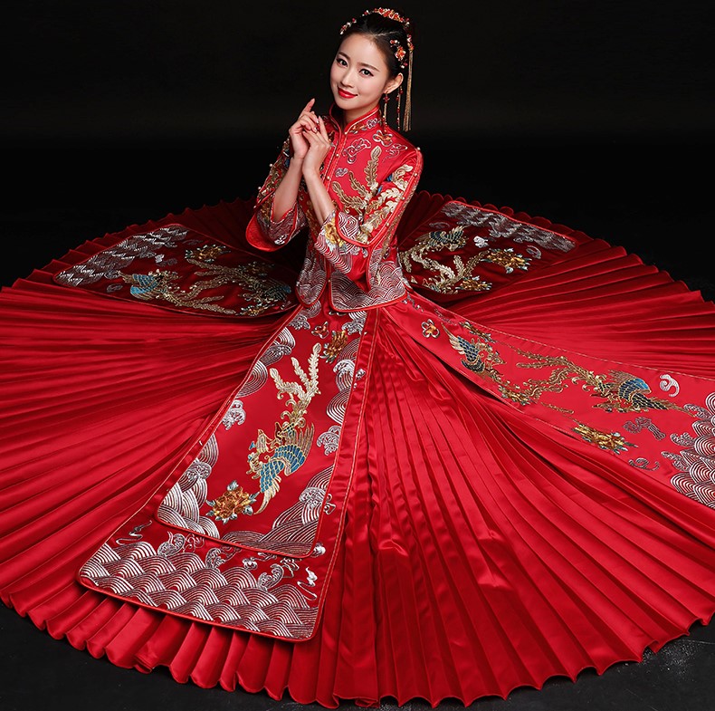 高貴華美中式禮服，秀禾龍鳳褂新娘禮服